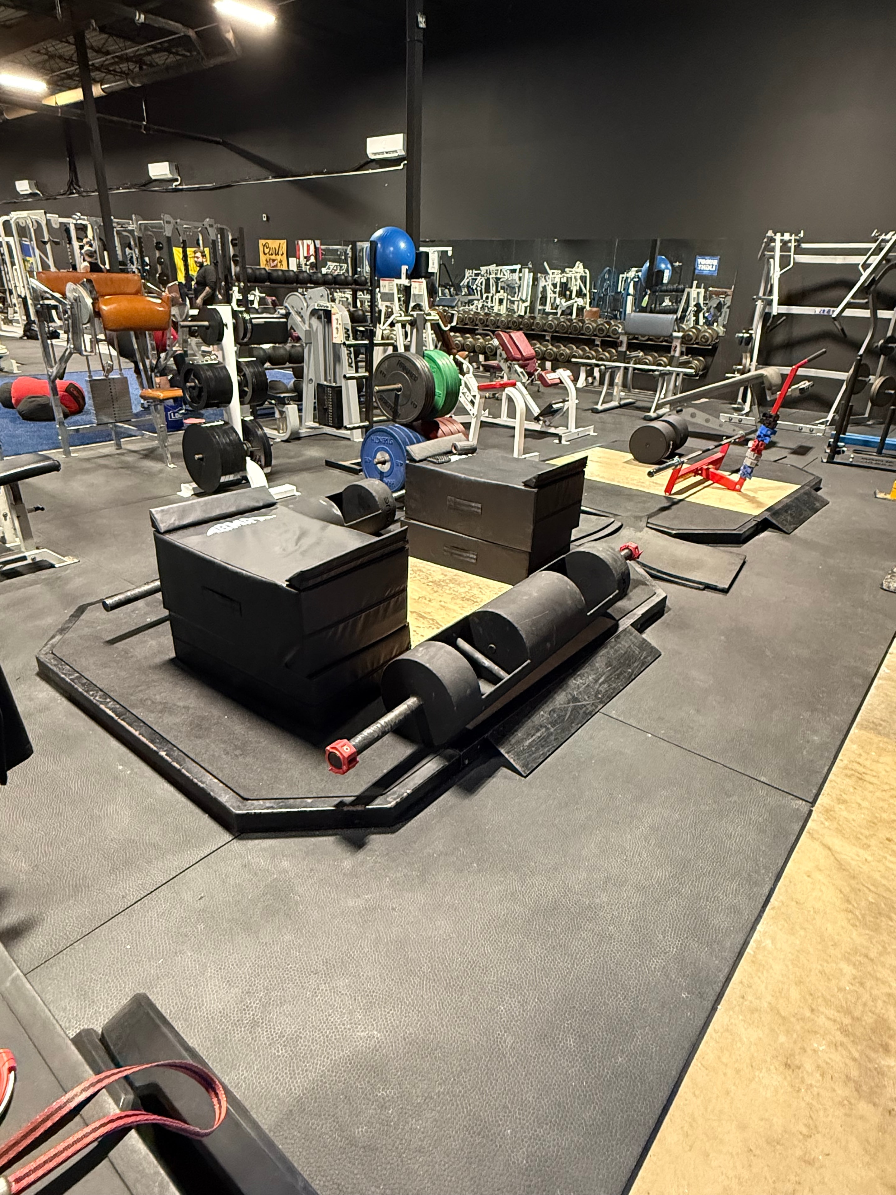 Strongman EQUIPMENT